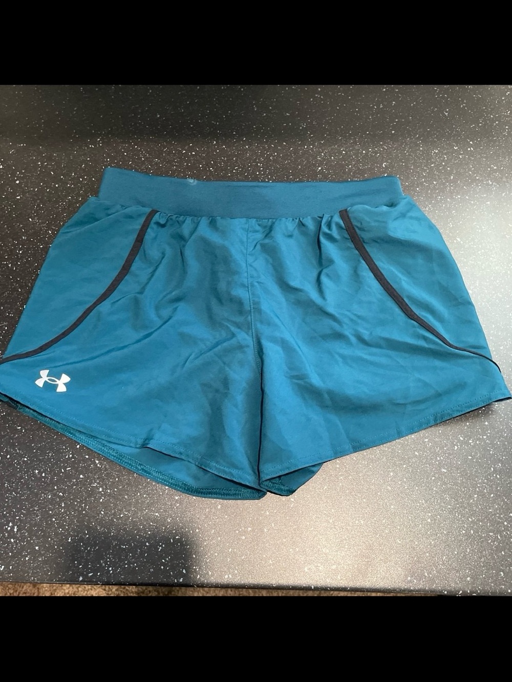 under Armour NWT running short women’s size small